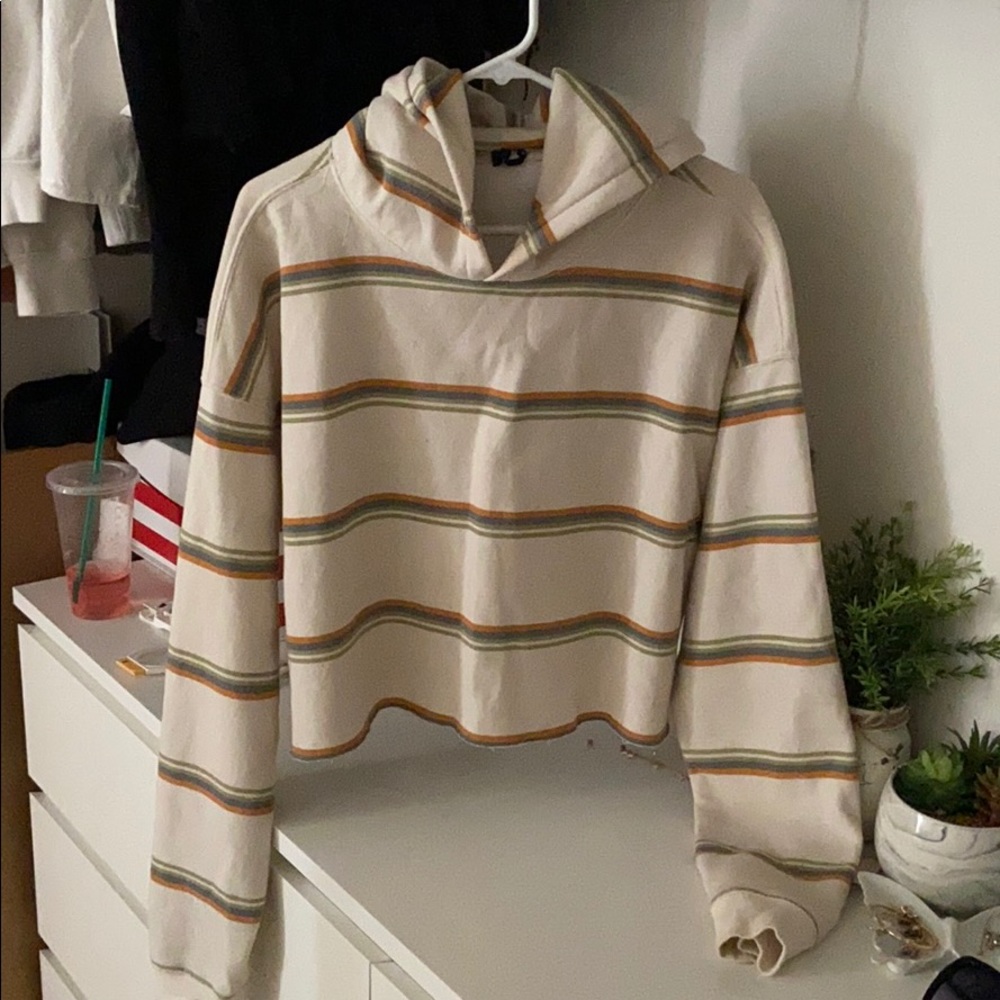 urban cropped sweatshirt